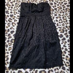 Black leopard strapless dress